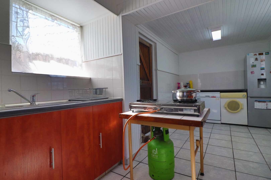 5 Bedroom Property for Sale in Sanddrift Western Cape